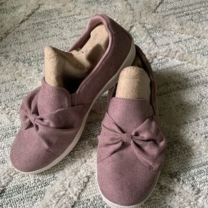 Skechers Madison bow sneaker 10W